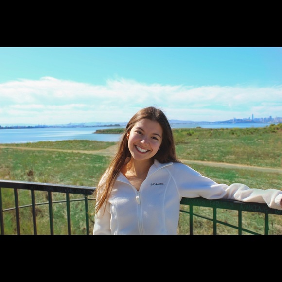 Meet your Posher! - Picture 3 of 4